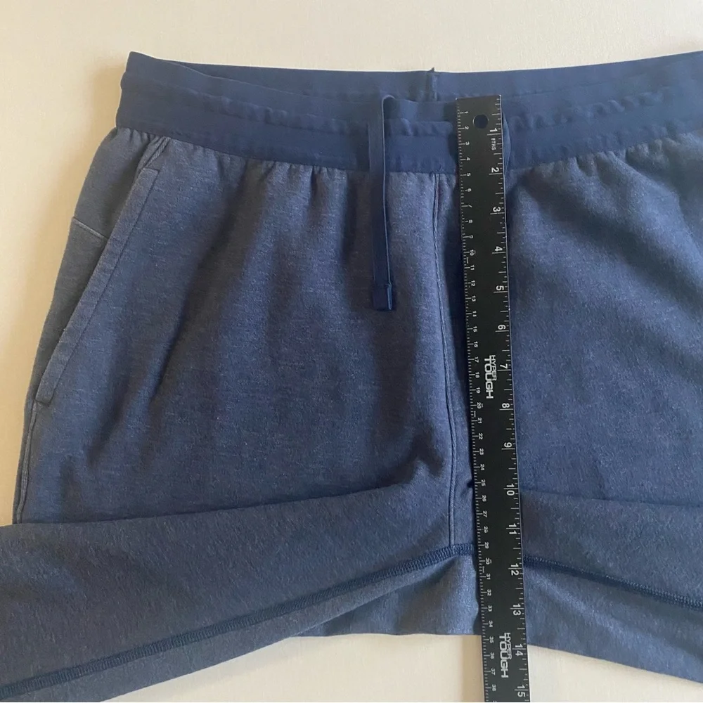 Nike Yoga Training Pants Men L Gym Active Essentials Performance Fleece